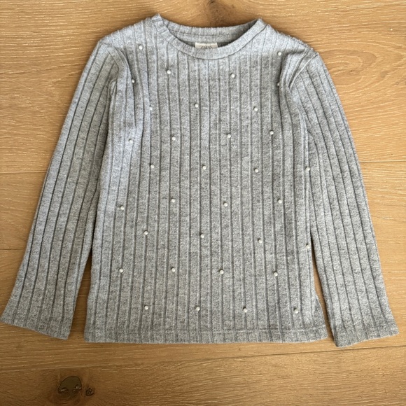 Zara Kids Gray Knit Pearl top Size 7 - Picture 2 of 5